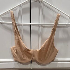 SKIMS Beige Underwire Everyday Bra